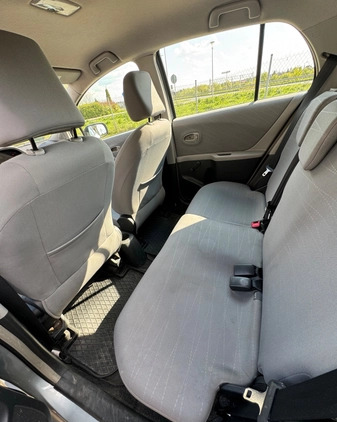 Toyota Yaris cena 15900 przebieg: 117000, rok produkcji 2007 z Mława małe 67